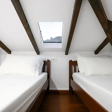 Bed & Breakfast Nina 3*