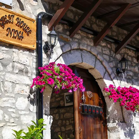 Nina Bed & Breakfast 3*