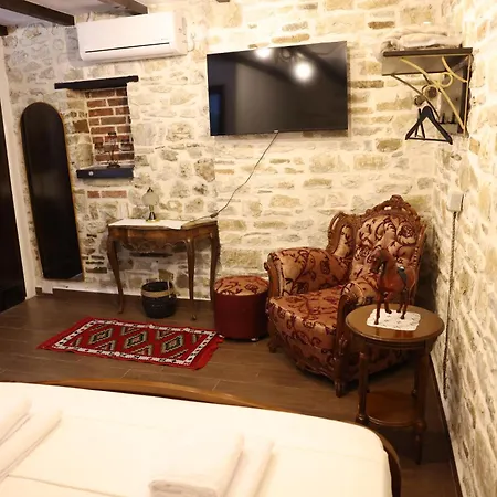 Nina Bed & Breakfast